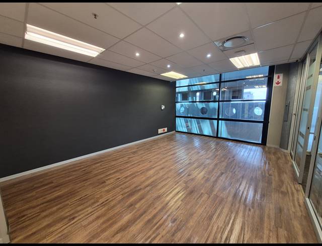 492M² OFFICE TO LET IN SANDTON CENTRAL